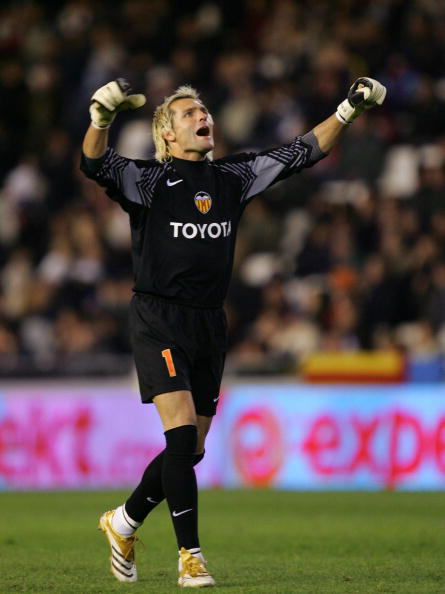 关于阿斯顿维拉训练开放日，冲刺阶段篮板制胜引欢呼，西甲在即，医务组通报恢复的信息