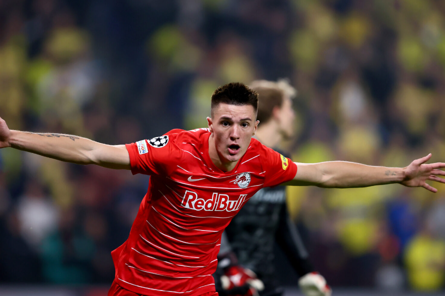 爱游戏官网-关于西甲转会期走向成谜；费耶诺德战术微调；管理层满意；控场能力受关注的信息