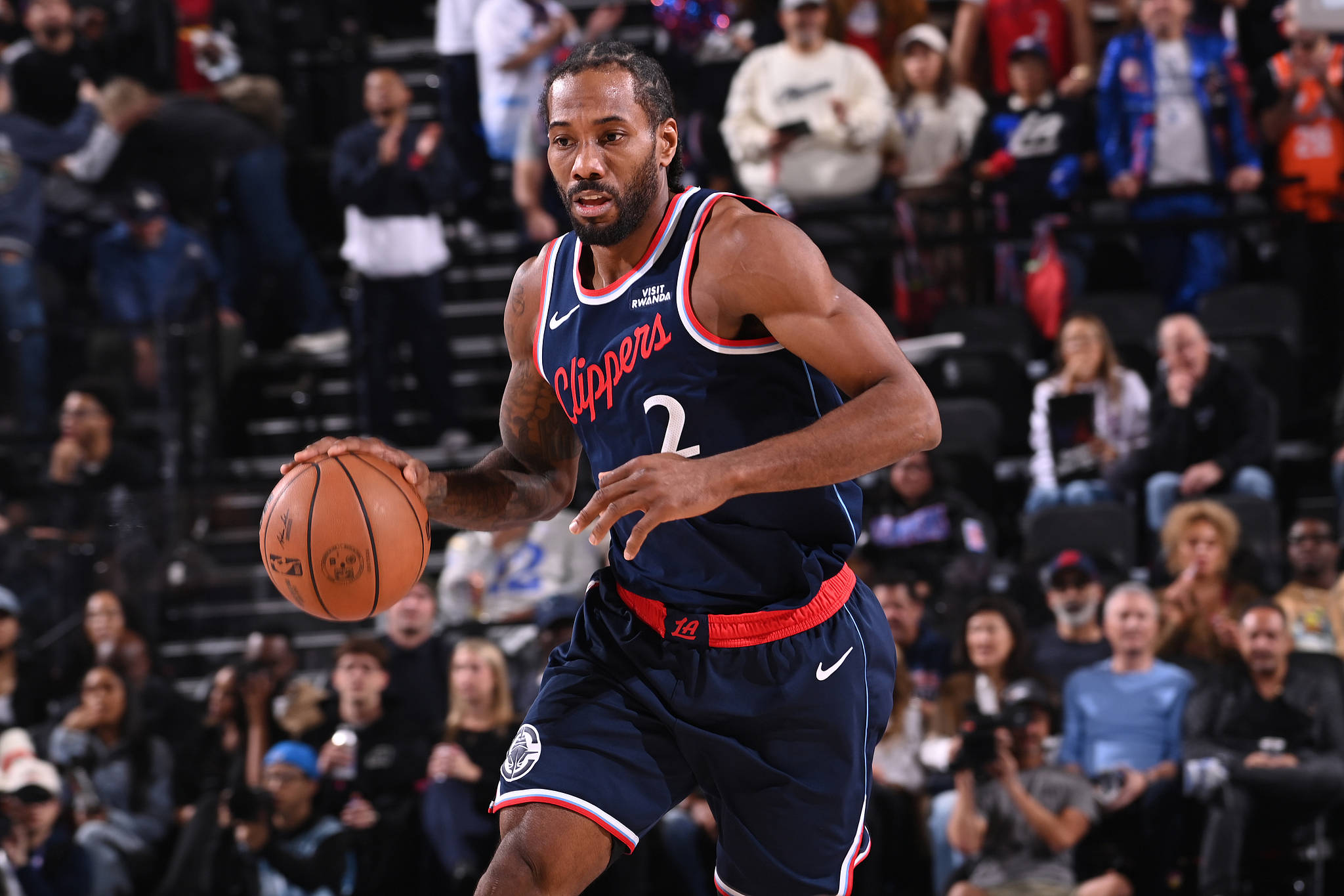 爱游戏在线-加时末段NBA总决赛焦点战，洛杉矶快船队长鼓劲，震撼外界，年轻球员得到机会的简单介绍